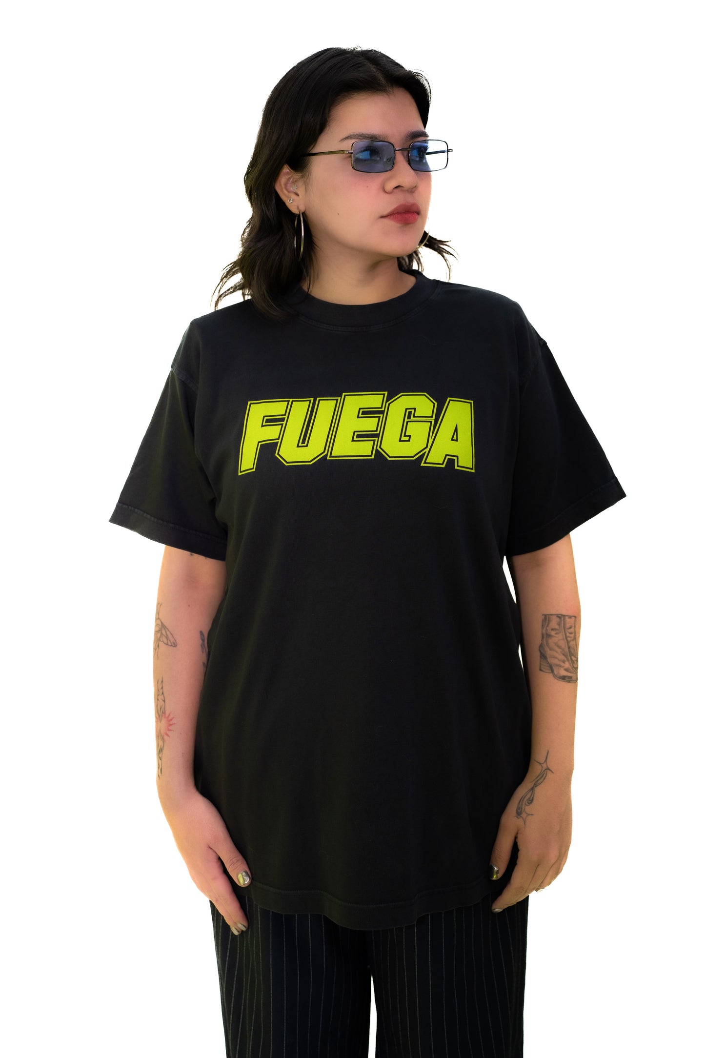T Shirt Fuega negra oversized
