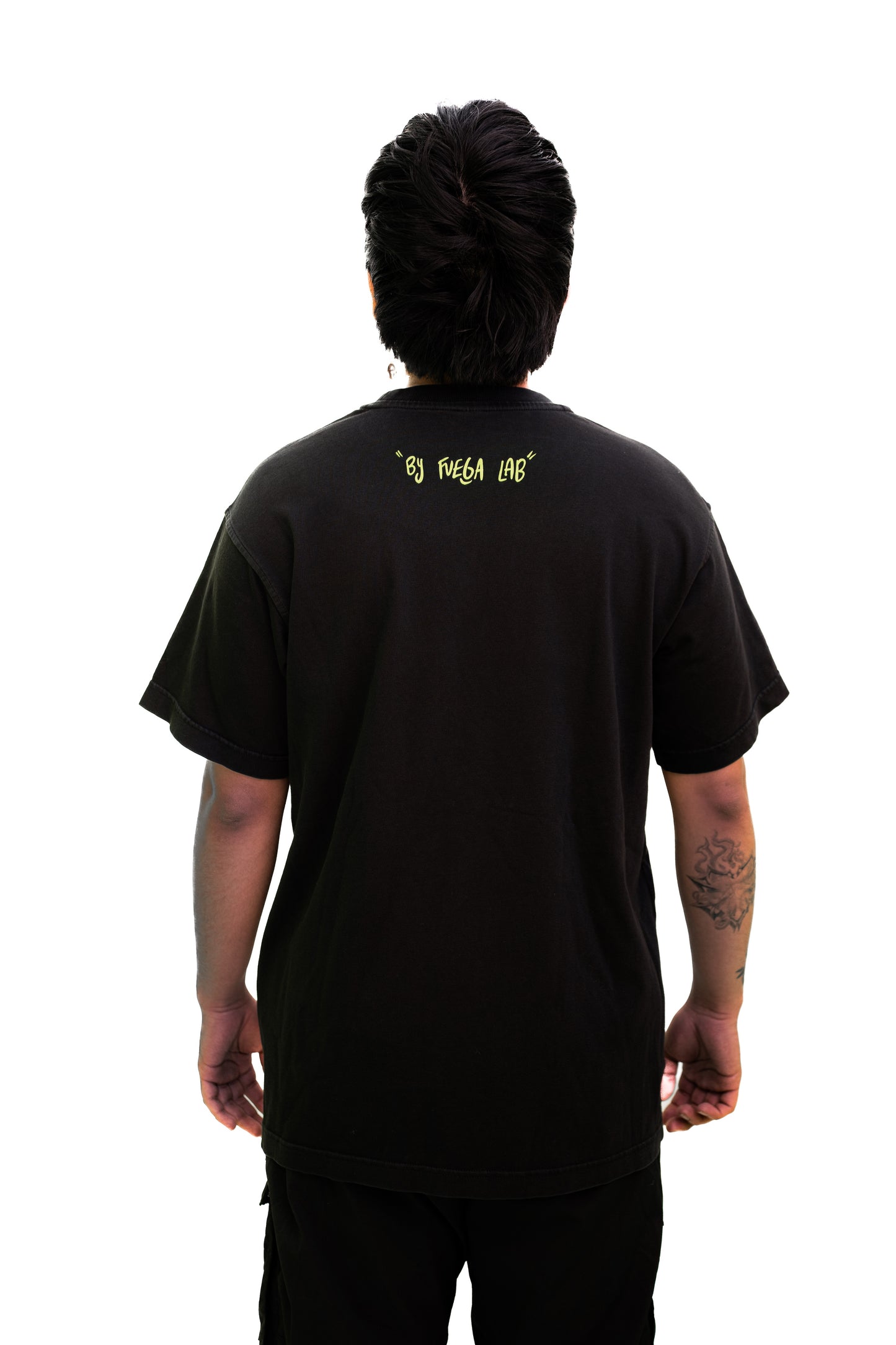 T Shirt Fuega negra oversized