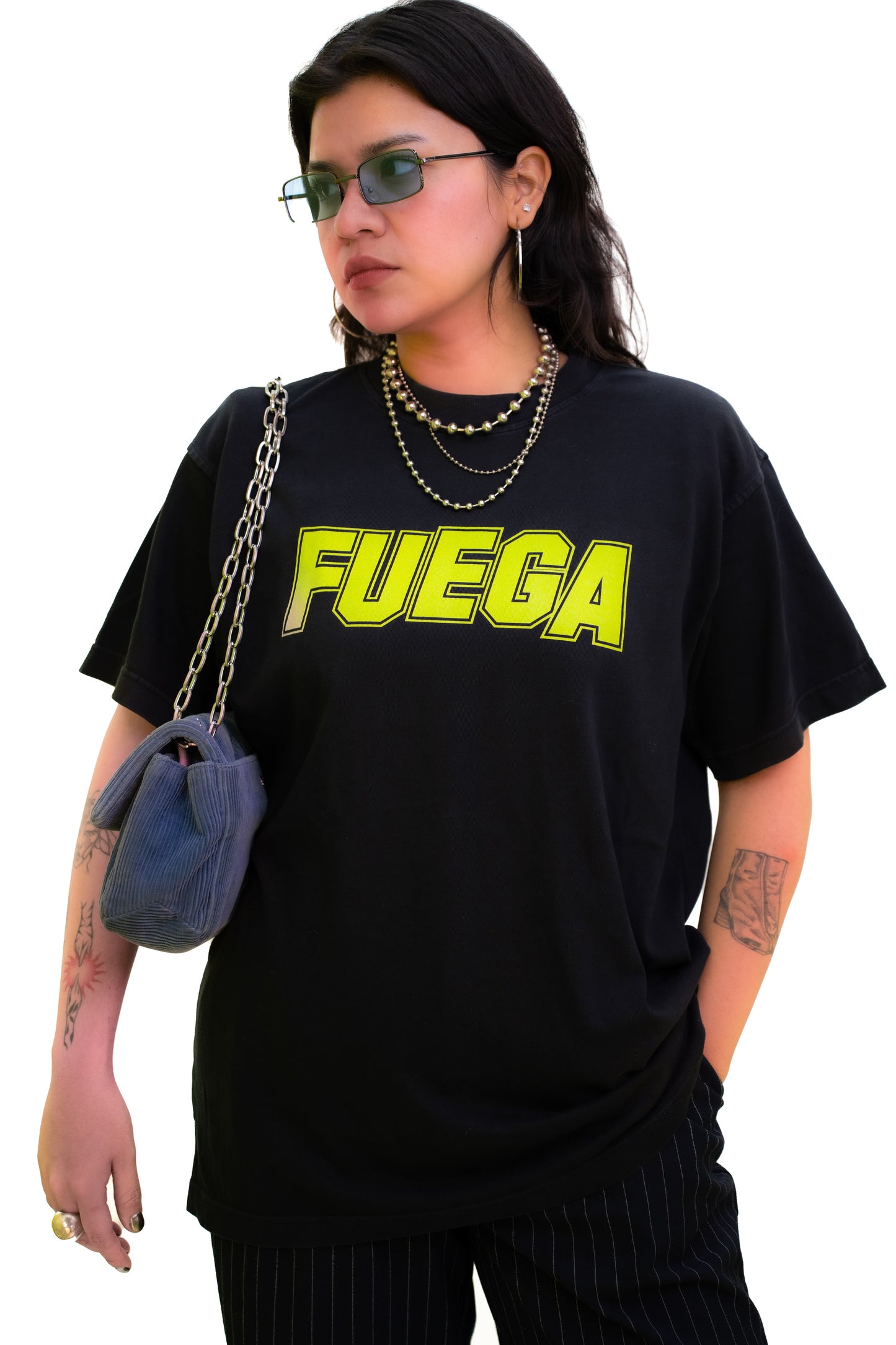 T Shirt Fuega negra oversized